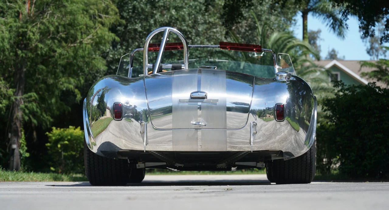 Shelby Cobra Replica - Image 10 of 31