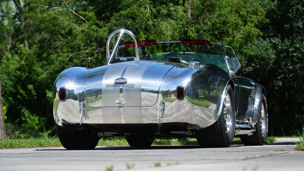Shelby Cobra Replica - Image 2 of 31