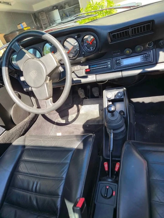 1984 Porsche 911 Carrera 3.2 - Image 5 of 10