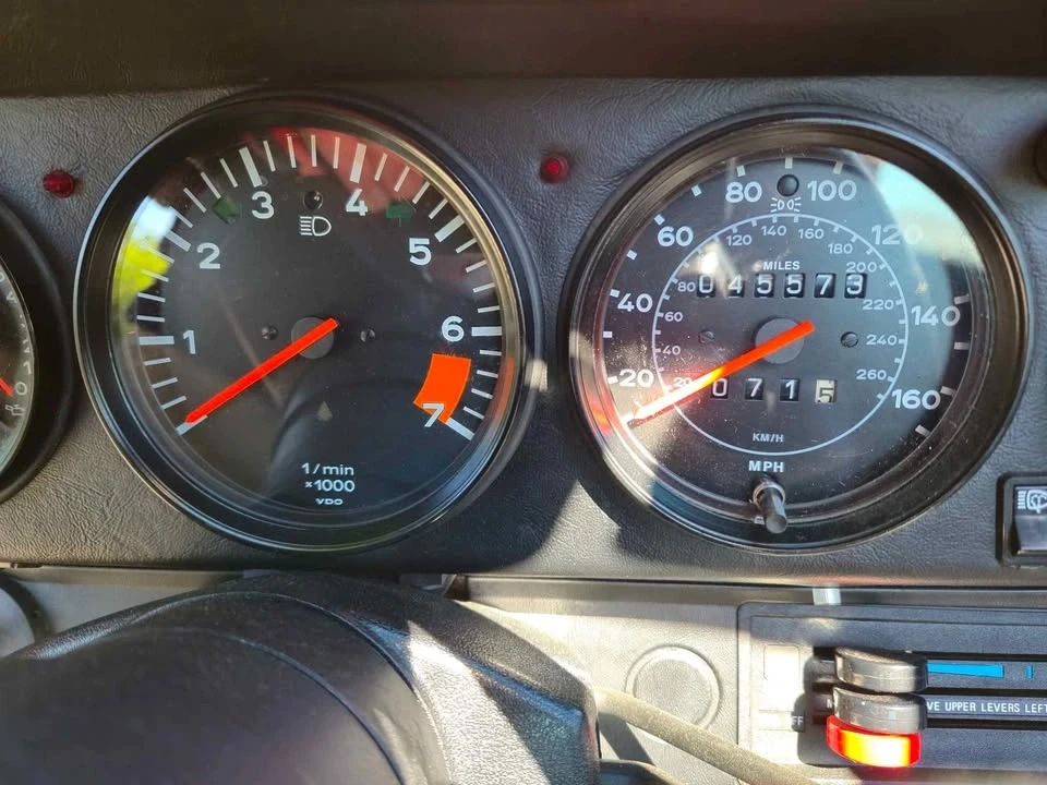 1984 Porsche 911 Carrera 3.2 - Image 9 of 10