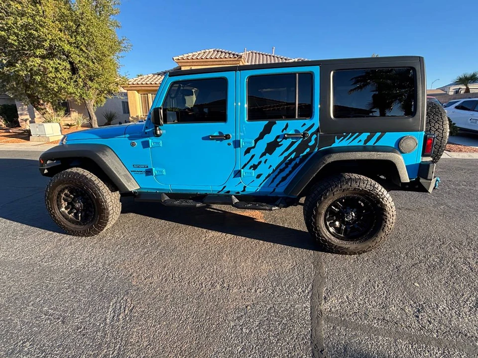 2017 Jeep JK Wrangler - Image 2 of 8