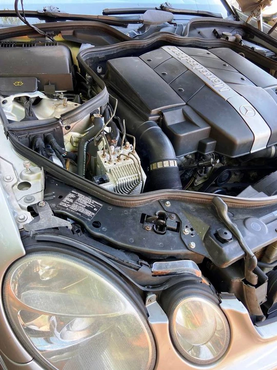 2004 Mercedes-Benz W211 E-Class - Image 18 of 24