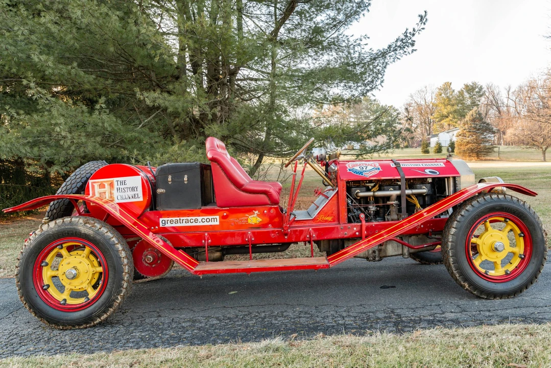 American LaFrance - Image 13 of 31