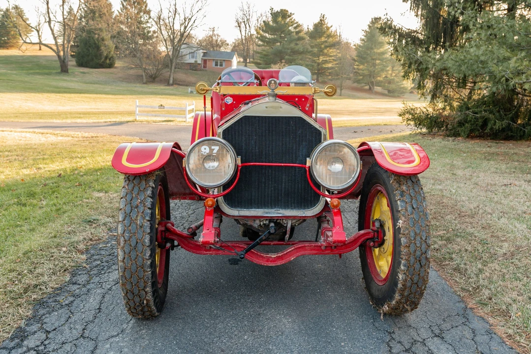 American LaFrance - Image 11 of 31