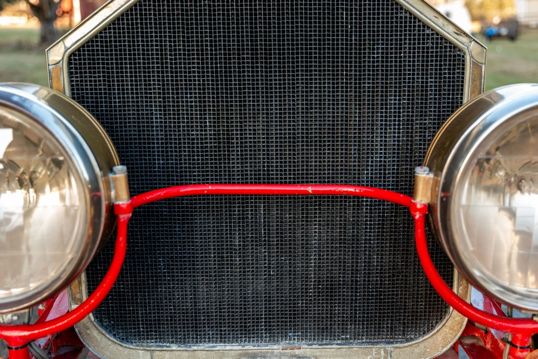 American LaFrance - Image 25 of 31