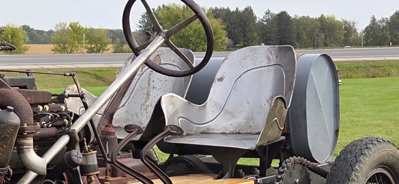 American LaFrance - Image 19 of 31