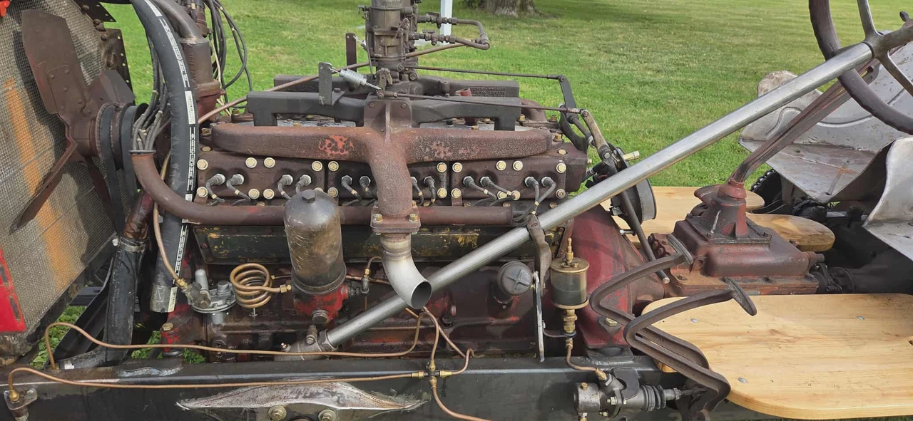 American LaFrance - Image 30 of 31