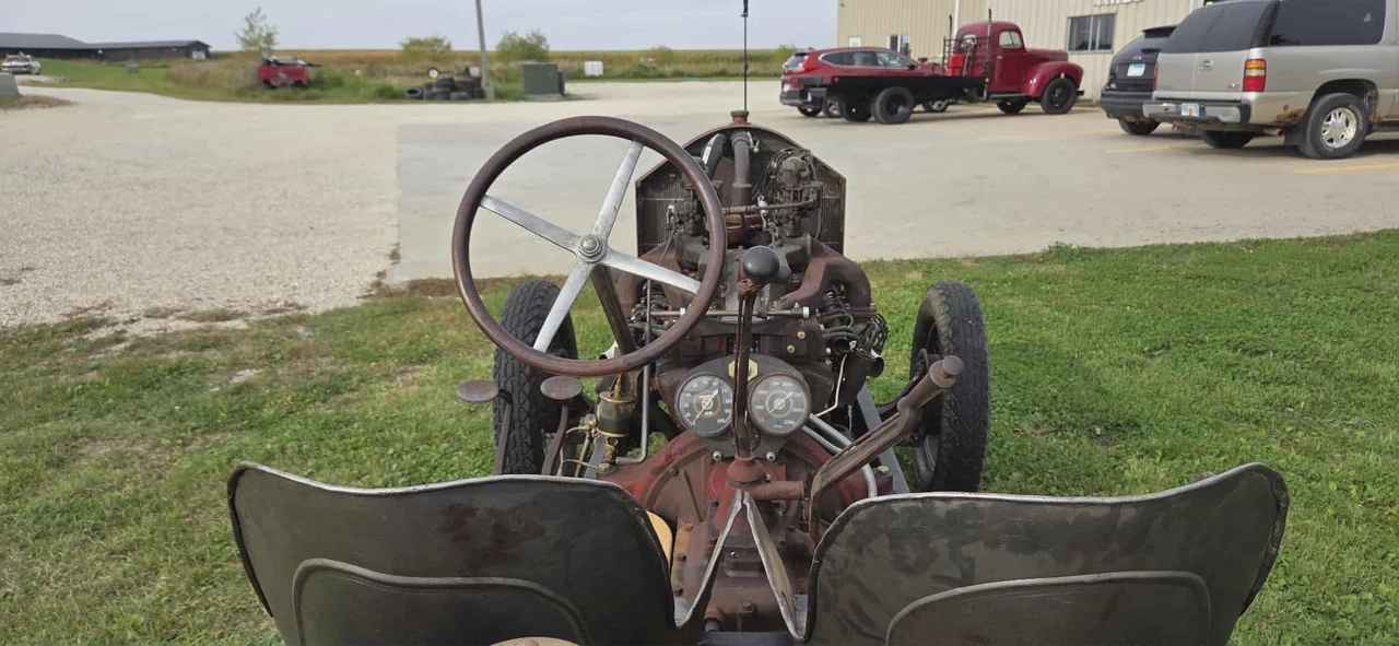 American LaFrance - Image 21 of 31