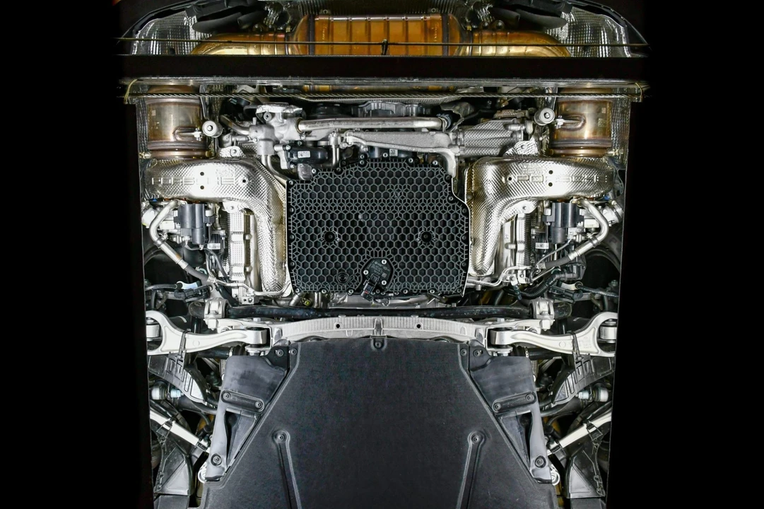 2025 Porsche 992 Turbo - Image 9 of 10