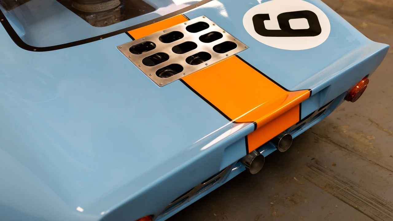 Ford Replica - Image 31 of 31