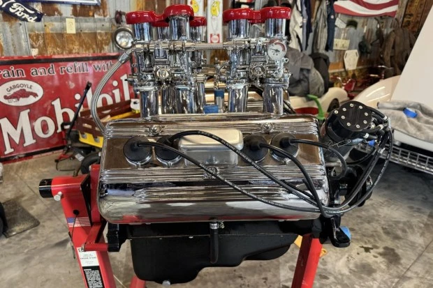 Parts & Memorabilia Engines - Image 2 of 5