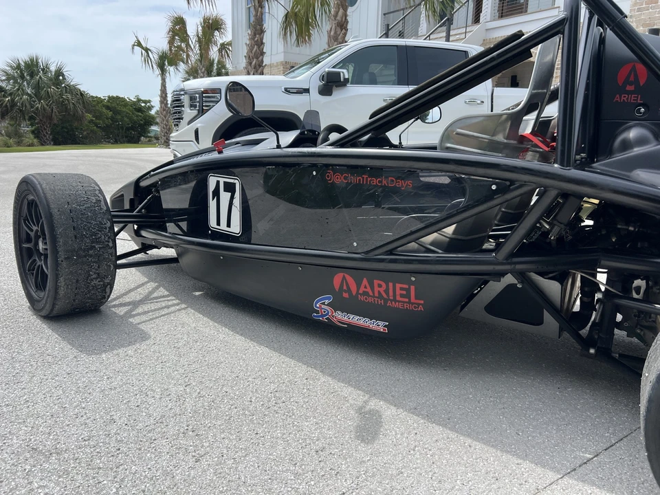 Ariel - Image 22 of 31