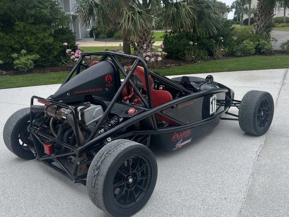 Ariel - Image 9 of 31