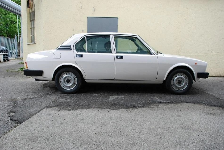 1980 Alfa Romeo Alfetta - Image 16 of 31