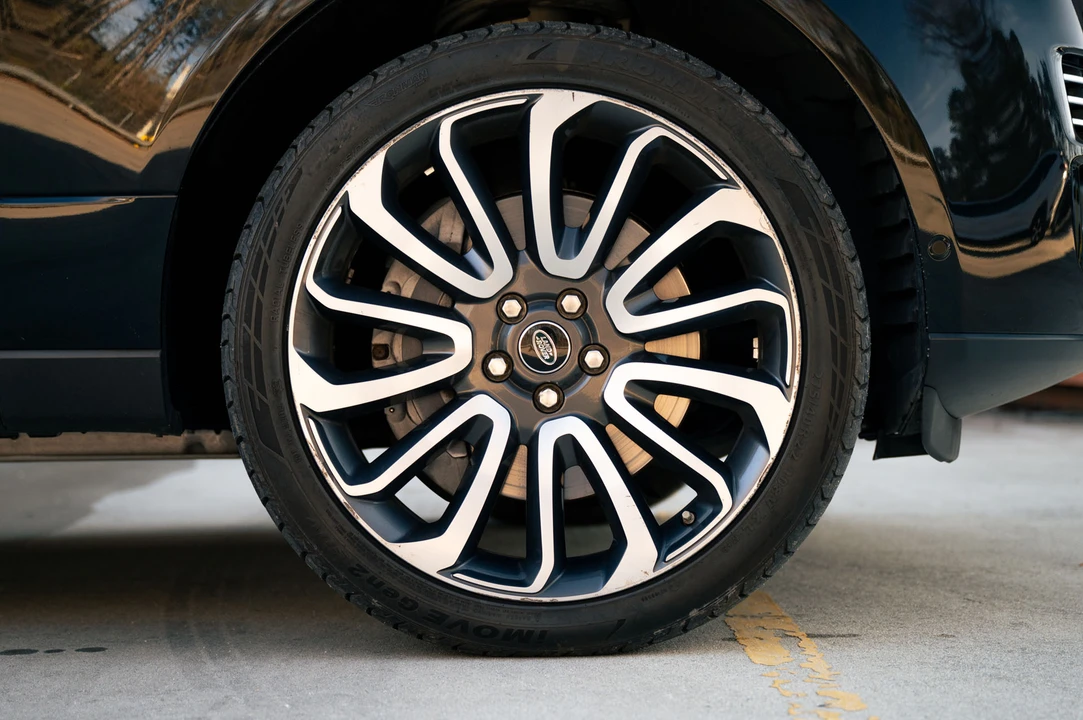 2017 Land Rover Range Rover L405 - Image 16 of 31