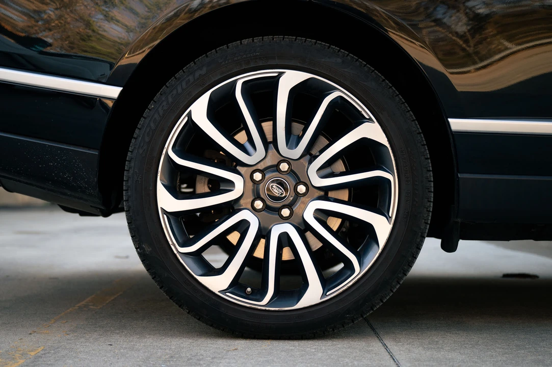 2017 Land Rover Range Rover L405 - Image 17 of 31