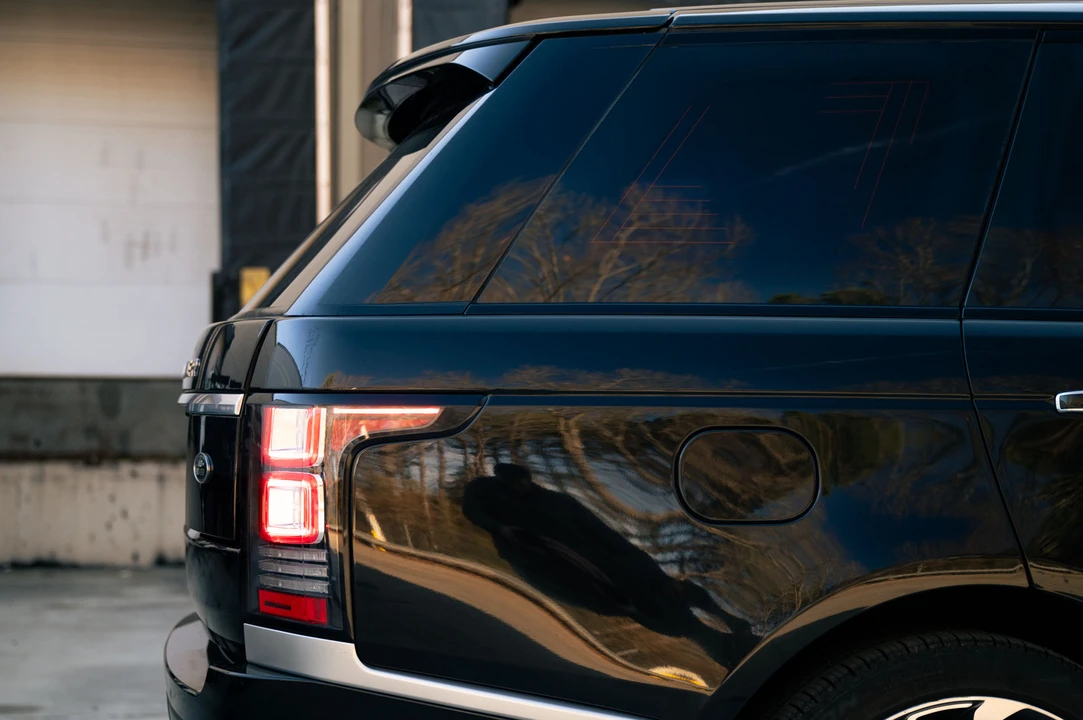 2017 Land Rover Range Rover L405 - Image 18 of 31