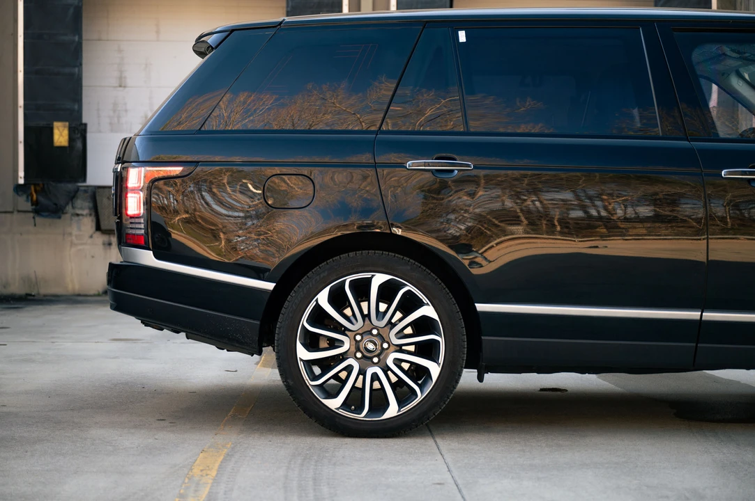2017 Land Rover Range Rover L405 - Image 14 of 31