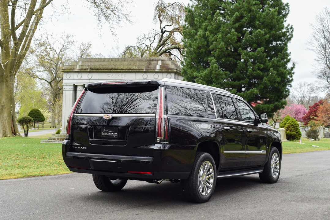2019 Cadillac Escalade 4th Gen - Image 11 of 31