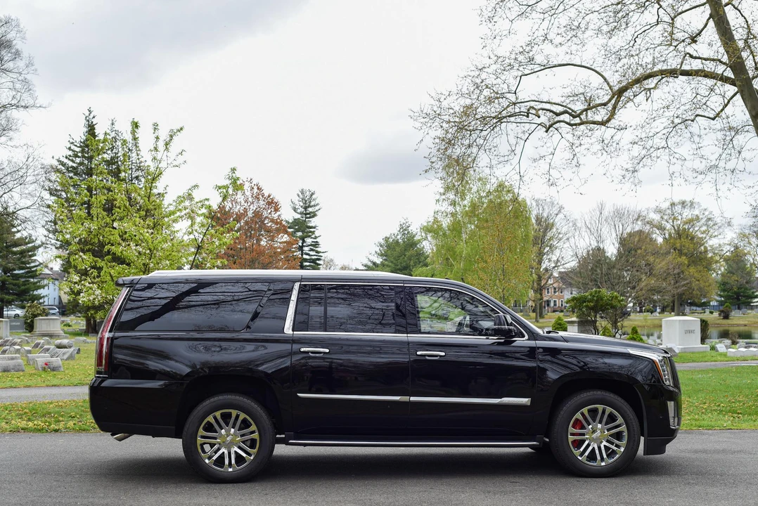 2019 Cadillac Escalade 4th Gen - Image 14 of 31