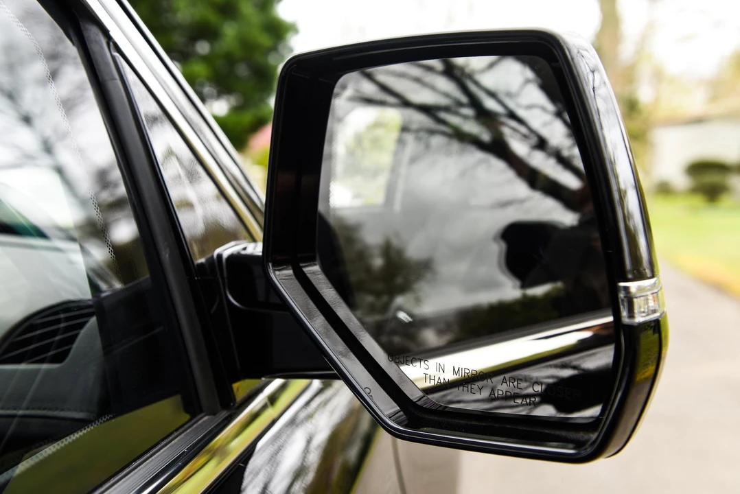 2019 Cadillac Escalade 4th Gen - Image 27 of 31