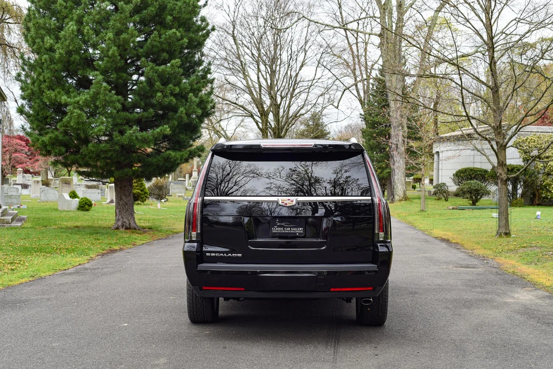 2019 Cadillac Escalade 4th Gen - Image 9 of 31