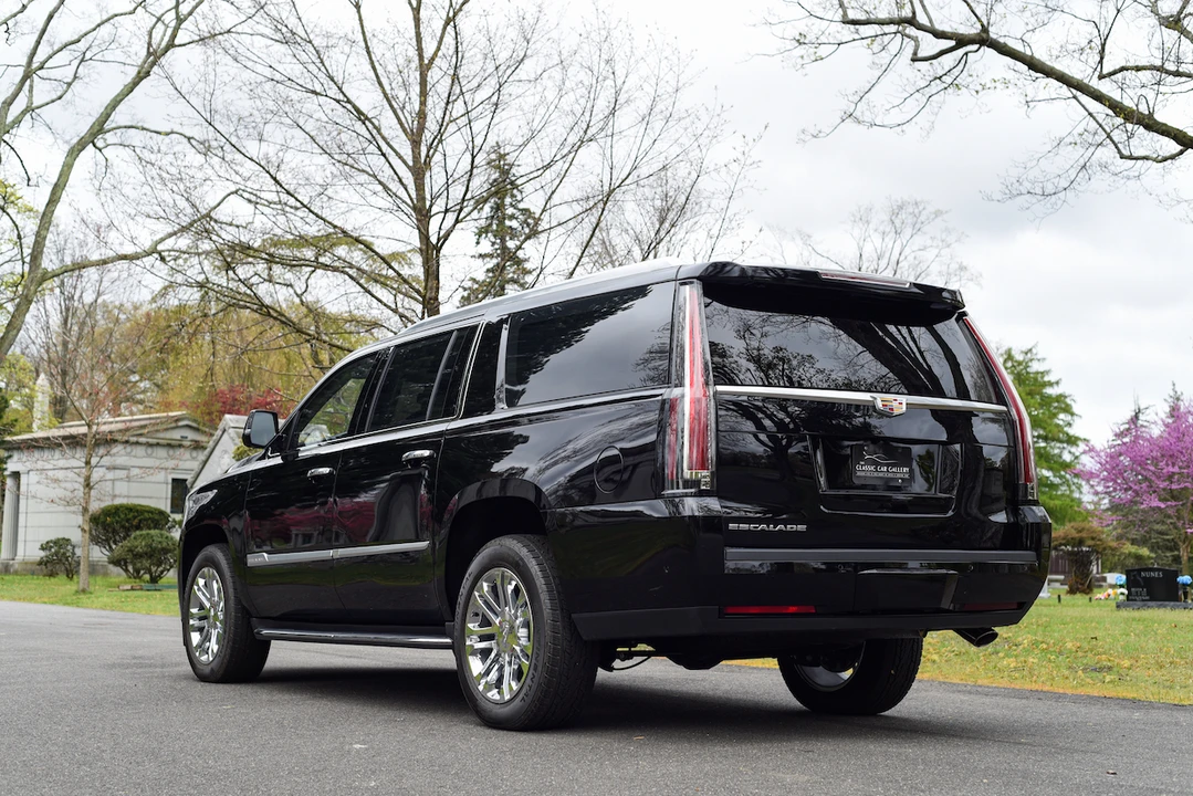 2019 Cadillac Escalade 4th Gen - Image 8 of 31