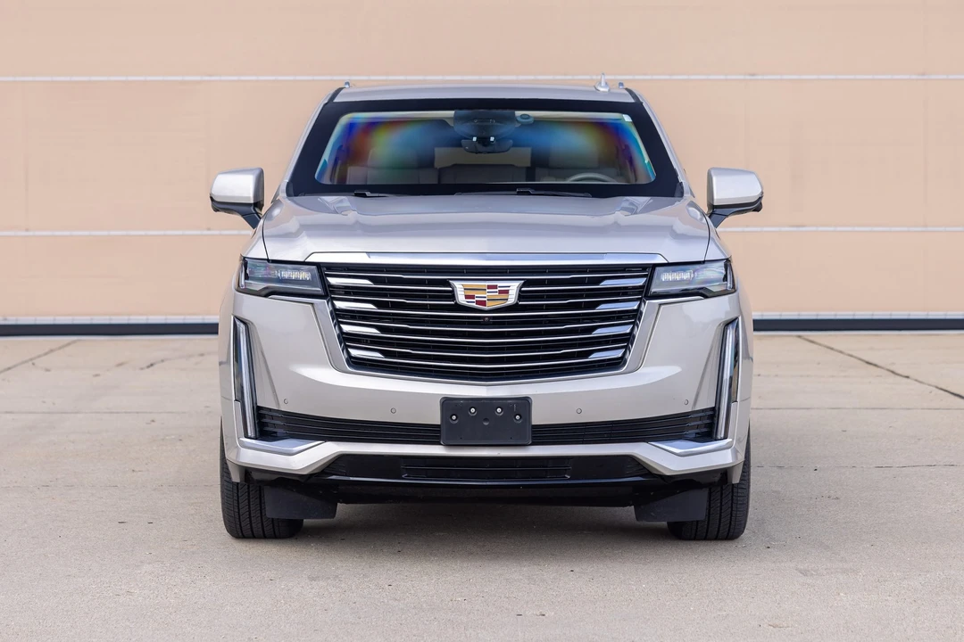 2021 Cadillac Escalade 5th Gen - Image 2 of 31