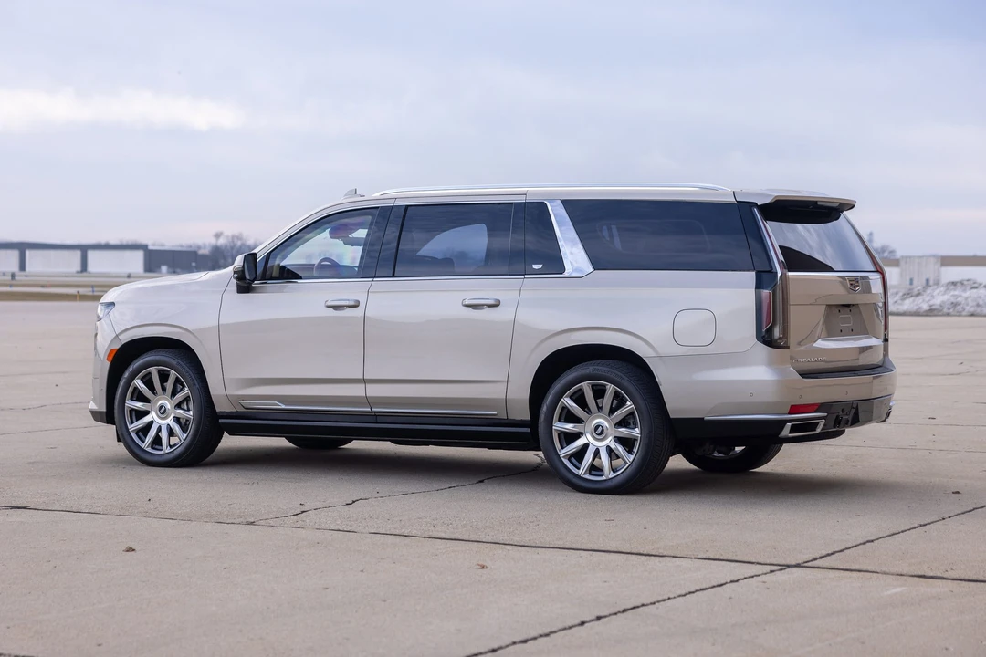 2021 Cadillac Escalade 5th Gen - Image 10 of 31