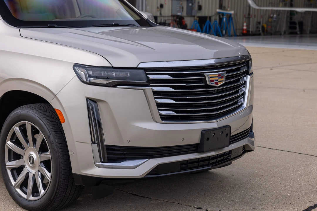 2021 Cadillac Escalade 5th Gen - Image 26 of 31