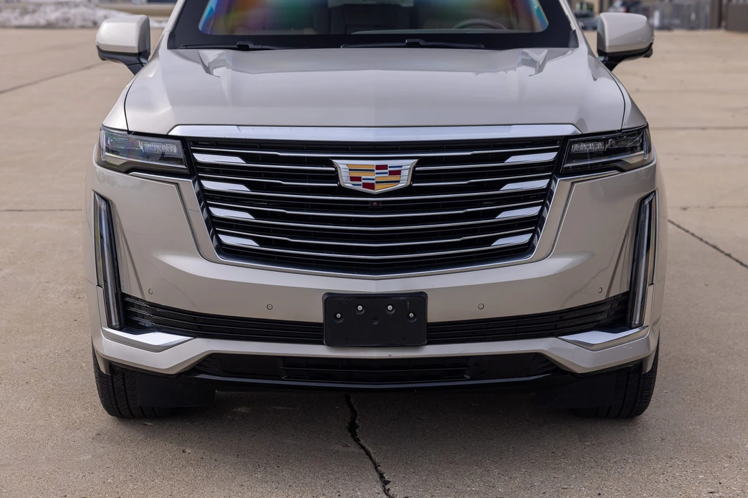 2021 Cadillac Escalade 5th Gen - Image 27 of 31