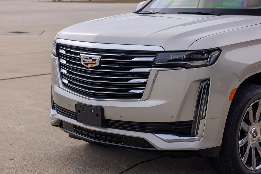 2021 Cadillac Escalade 5th Gen - Image 28 of 31