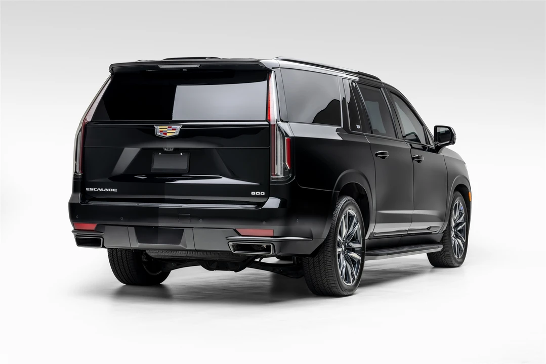 2022 Cadillac Escalade 5th Gen - Image 16 of 31