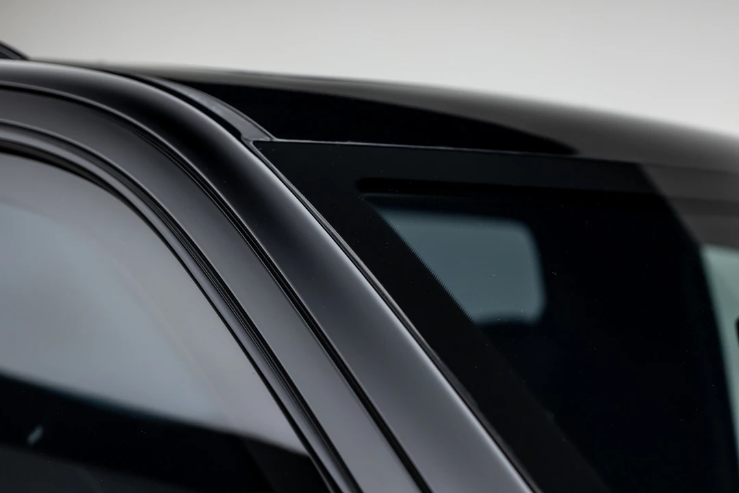 2022 Cadillac Escalade 5th Gen - Image 29 of 31