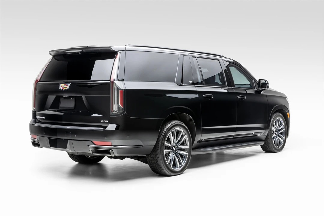 2022 Cadillac Escalade 5th Gen - Image 15 of 31