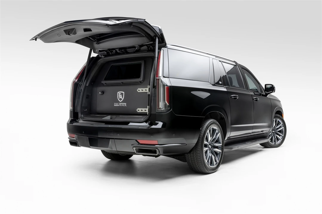 2022 Cadillac Escalade 5th Gen - Image 14 of 31