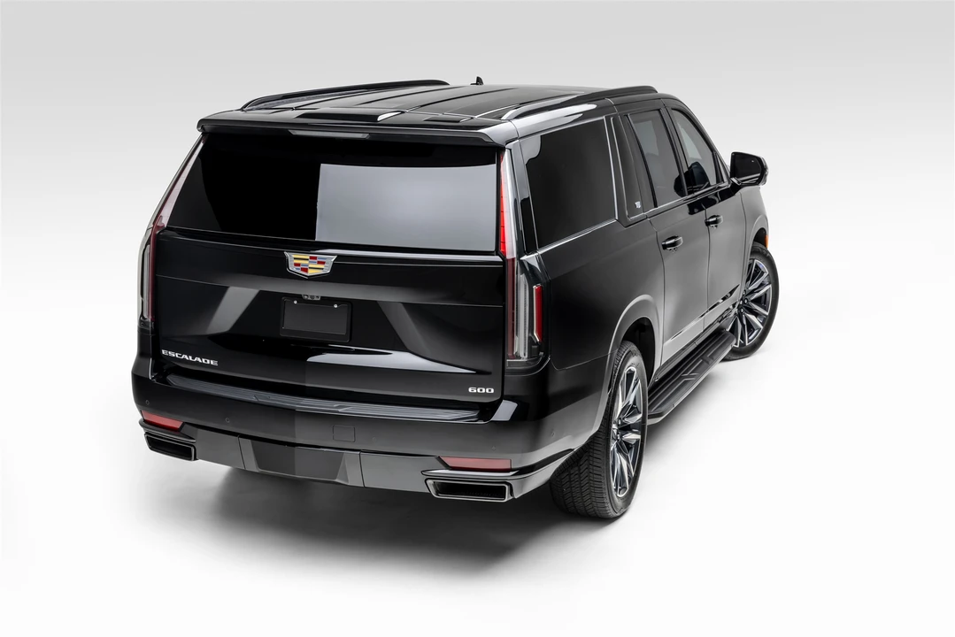 2022 Cadillac Escalade 5th Gen - Image 17 of 31