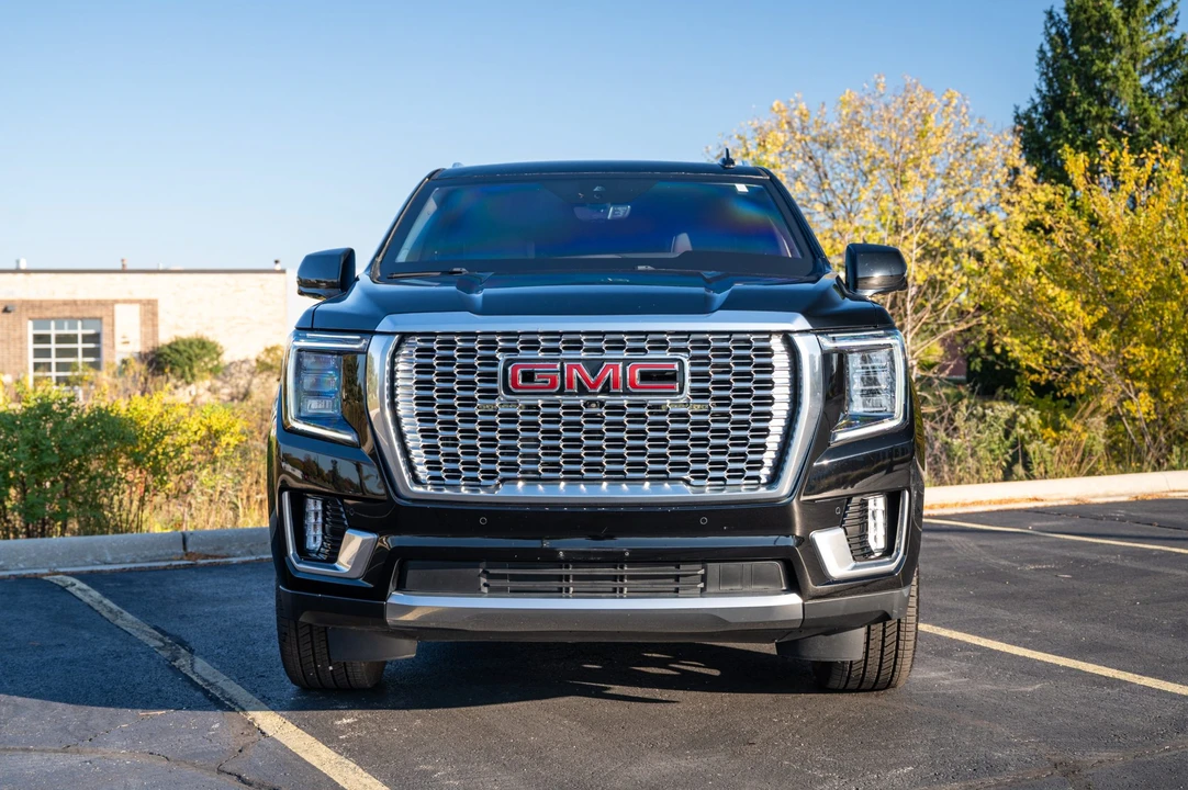 2022 GMC Yukon 5th Gen - Image 4 of 31