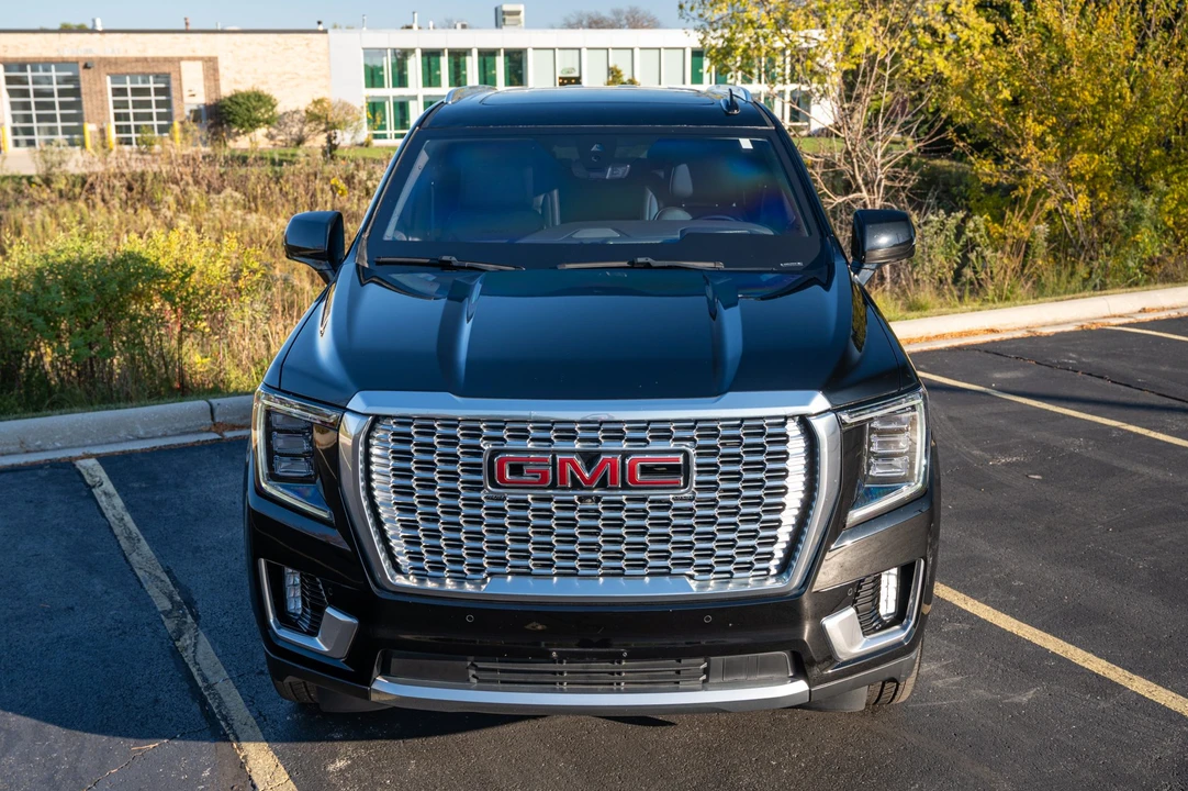 2022 GMC Yukon 5th Gen - Image 3 of 31