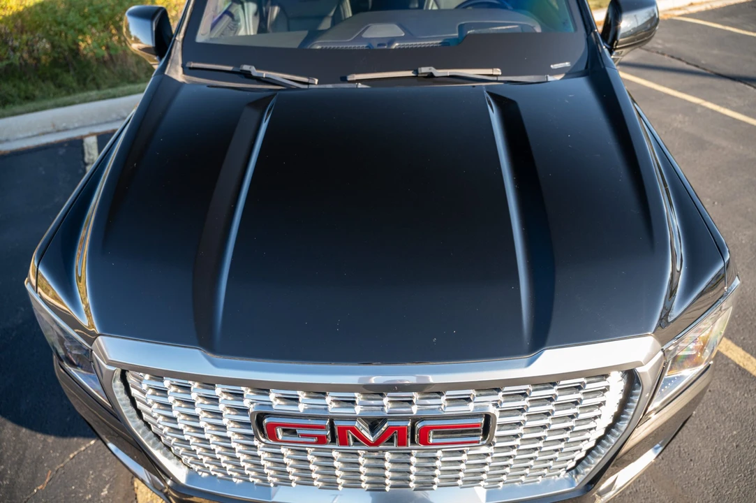 2022 GMC Yukon 5th Gen - Image 21 of 31