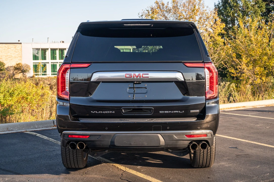 2022 GMC Yukon 5th Gen - Image 9 of 31