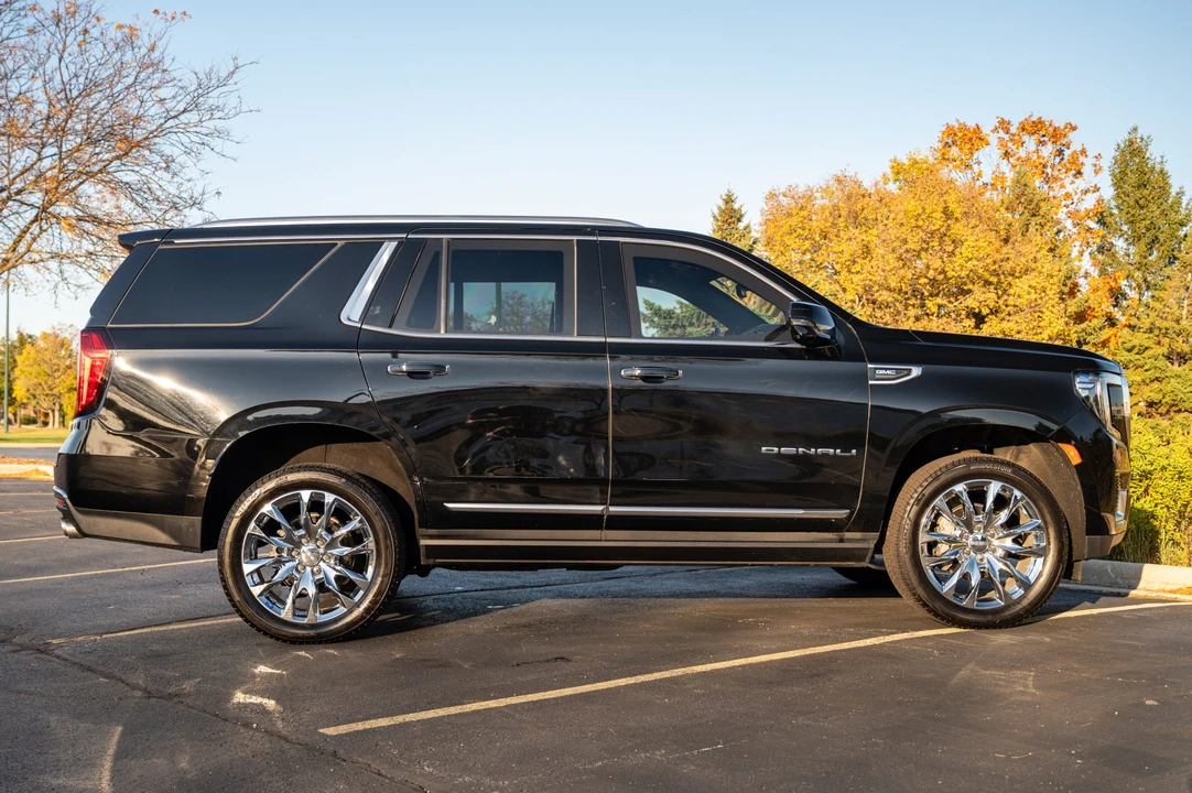 2022 GMC Yukon 5th Gen - Image 13 of 31