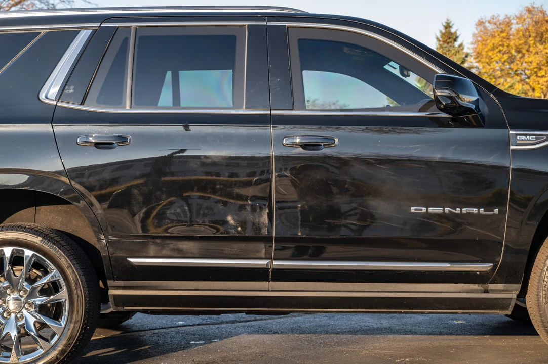2022 GMC Yukon 5th Gen - Image 19 of 31