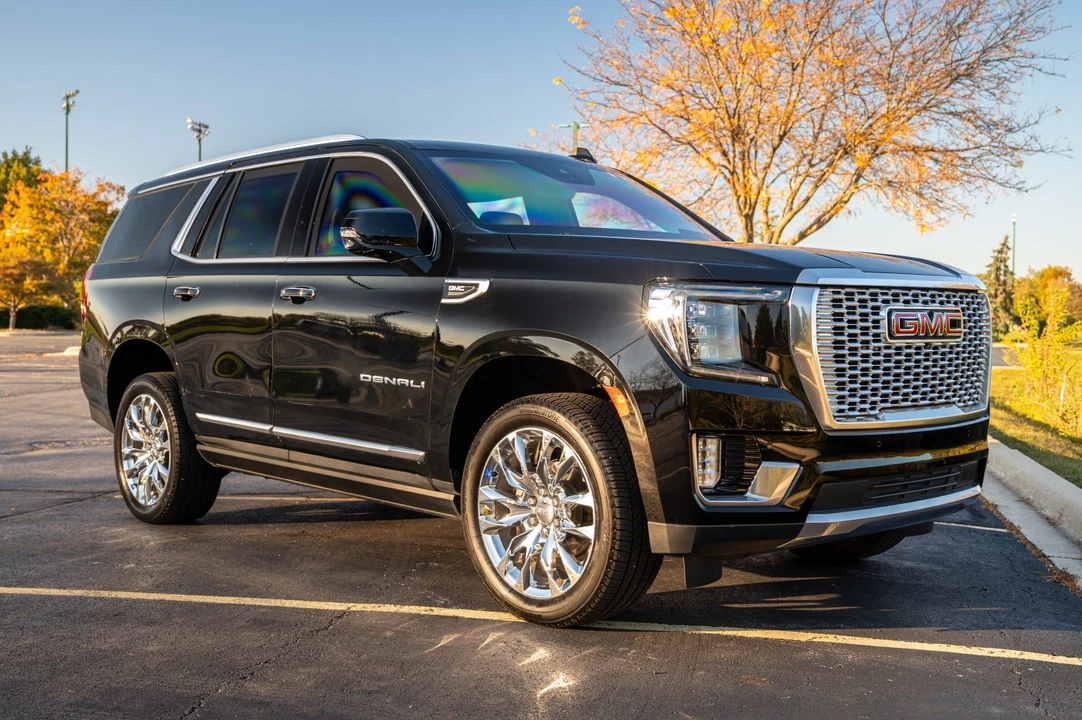 2022 GMC Yukon 5th Gen - Image 2 of 31