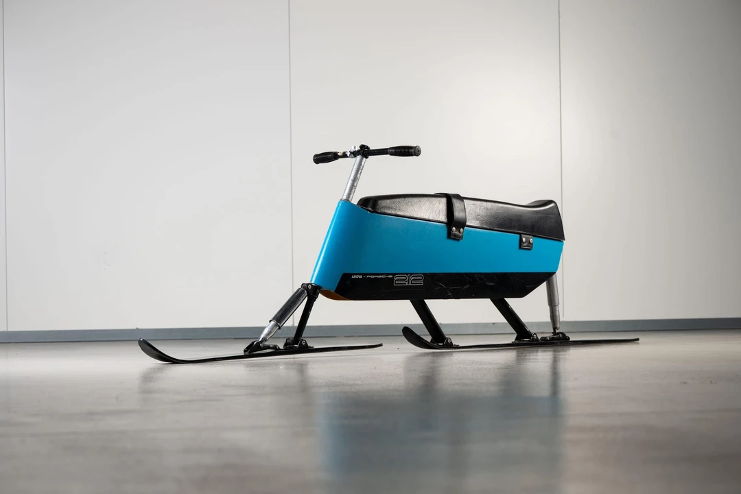 Porsche - Image 3 of 31