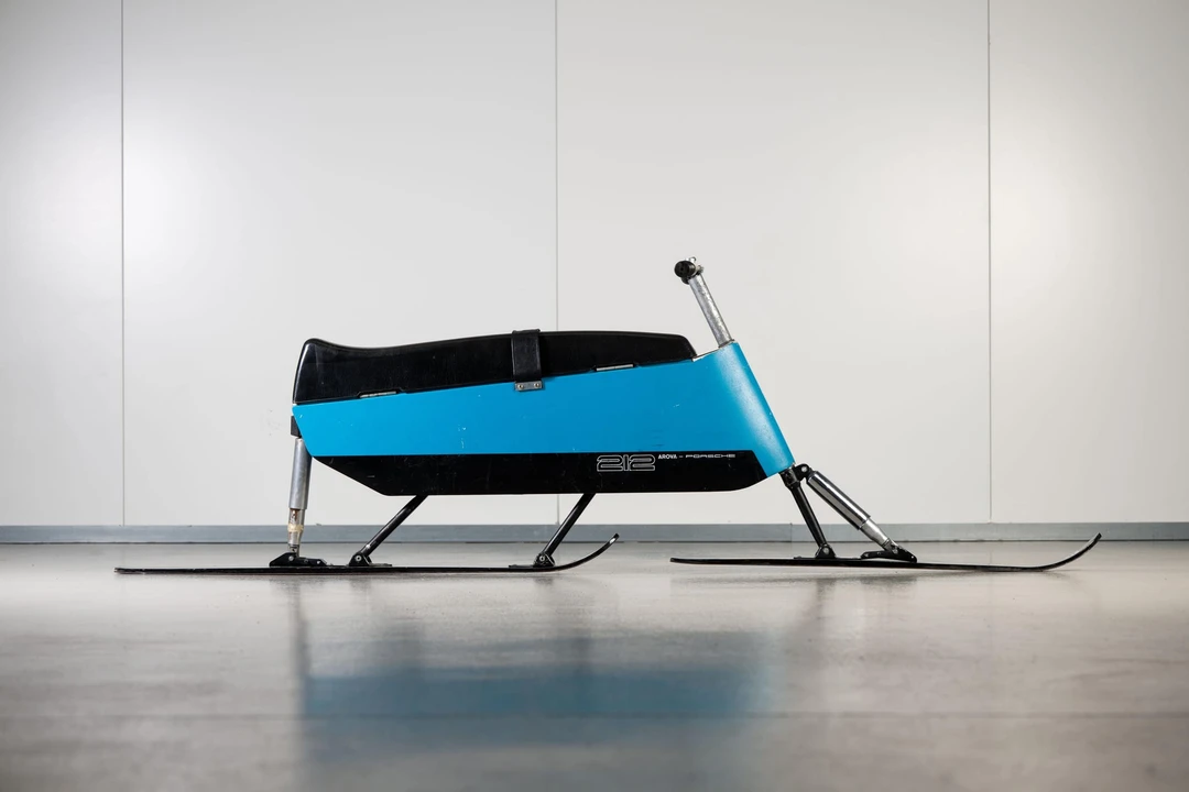 Porsche - Image 6 of 31