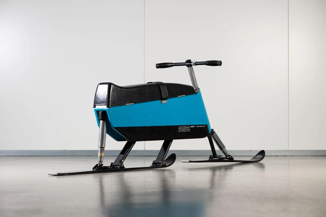 Porsche - Image 7 of 31