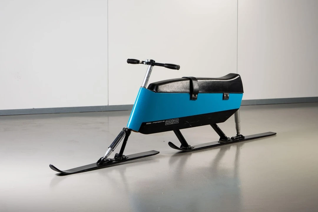 Porsche - Image 4 of 31