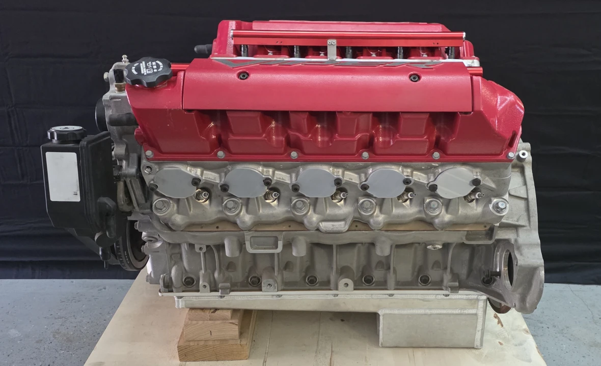 Parts & Memorabilia Engines - Image 2 of 5
