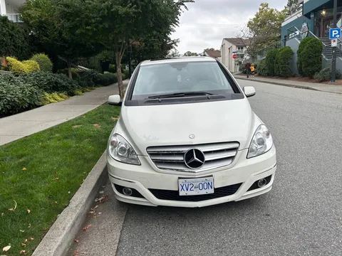 2011 Mercedes-Benz B200 Hatchback